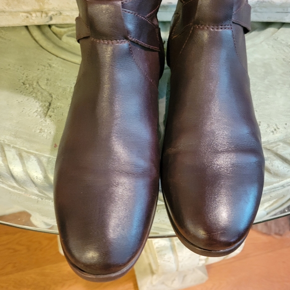 Ugg Australia Beryl Leather Riding Boots s/n 1005920 #387 - Picture 7 of 17